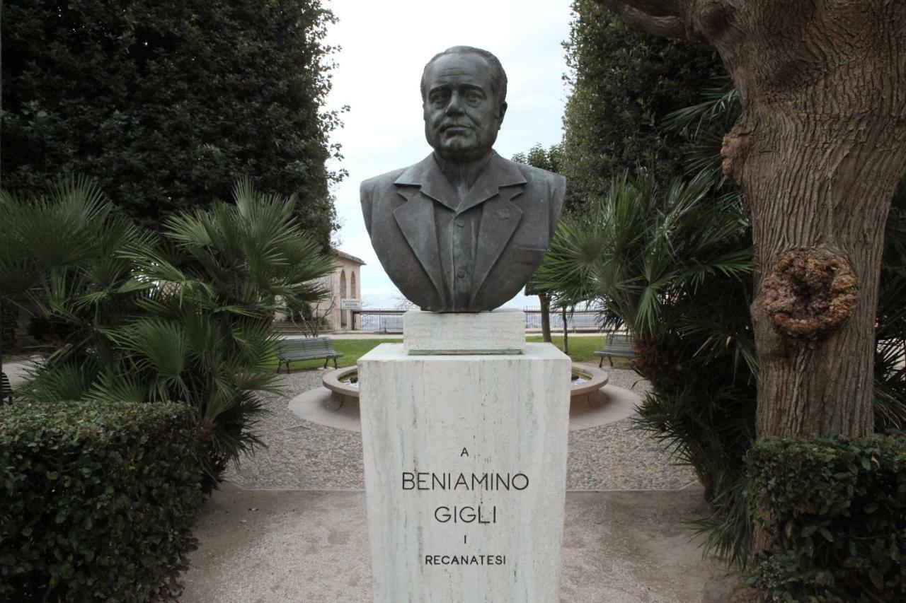Recanati Family Εξωτερικό φωτογραφία